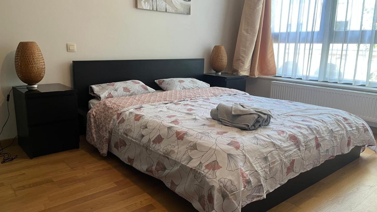 Appartement Duplex Tres Agreable Et Tres Calme à Bruxelles Extérieur photo